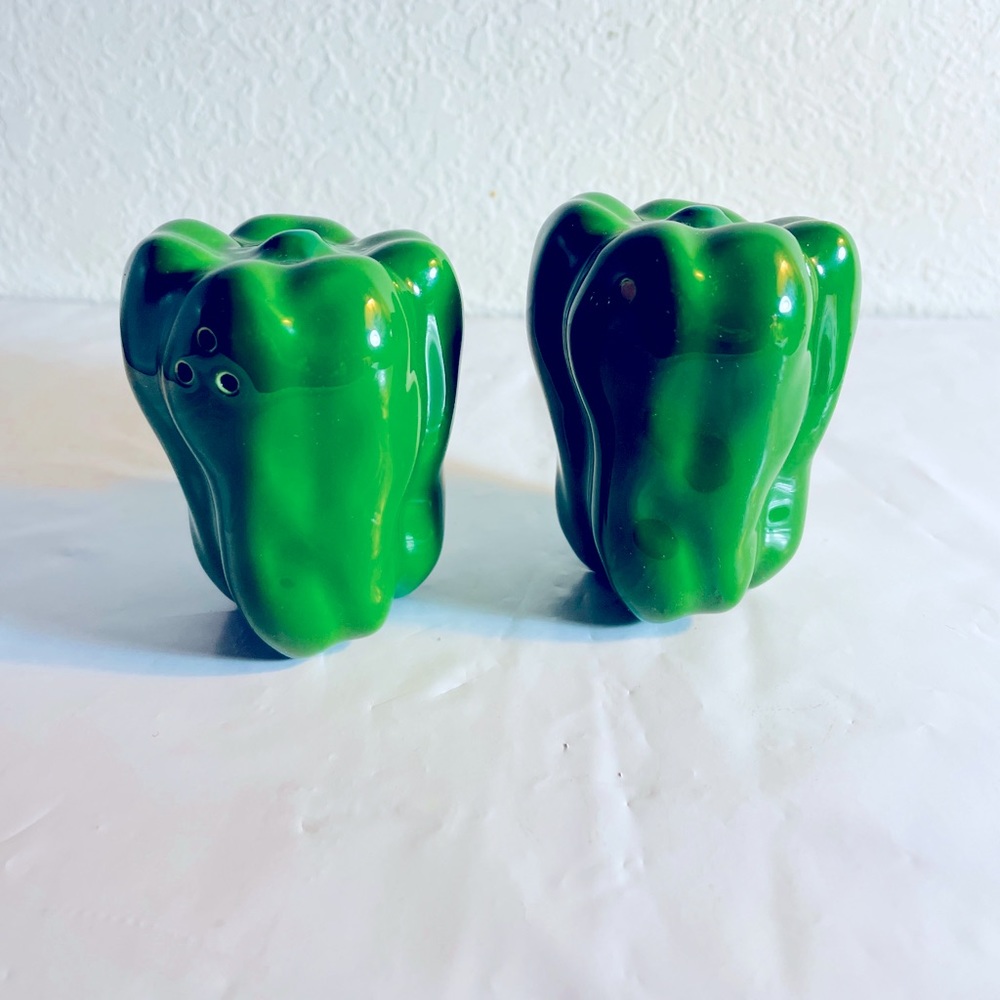 Vintage Lefton Green Pepper Salt & Pepper Shaker